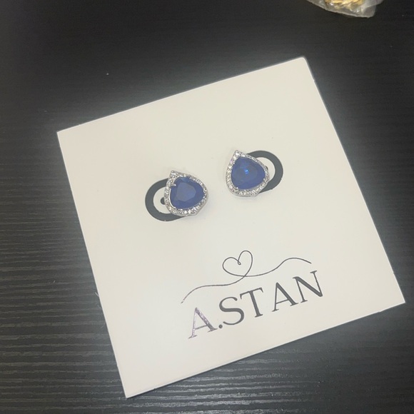 Handmade blue sapphire earrings - Picture 1 of 2
